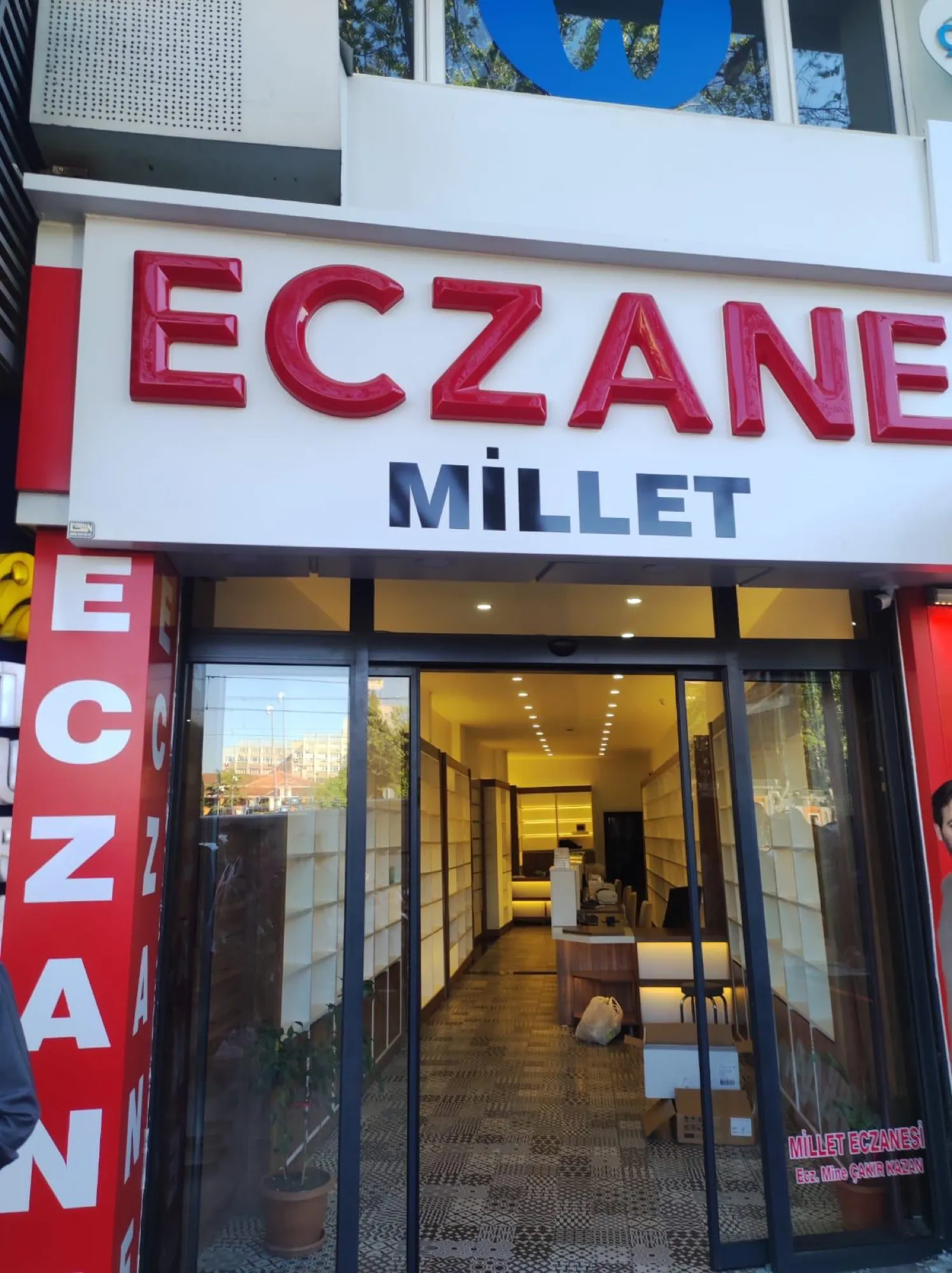 Millet Eczanesi Cephesi