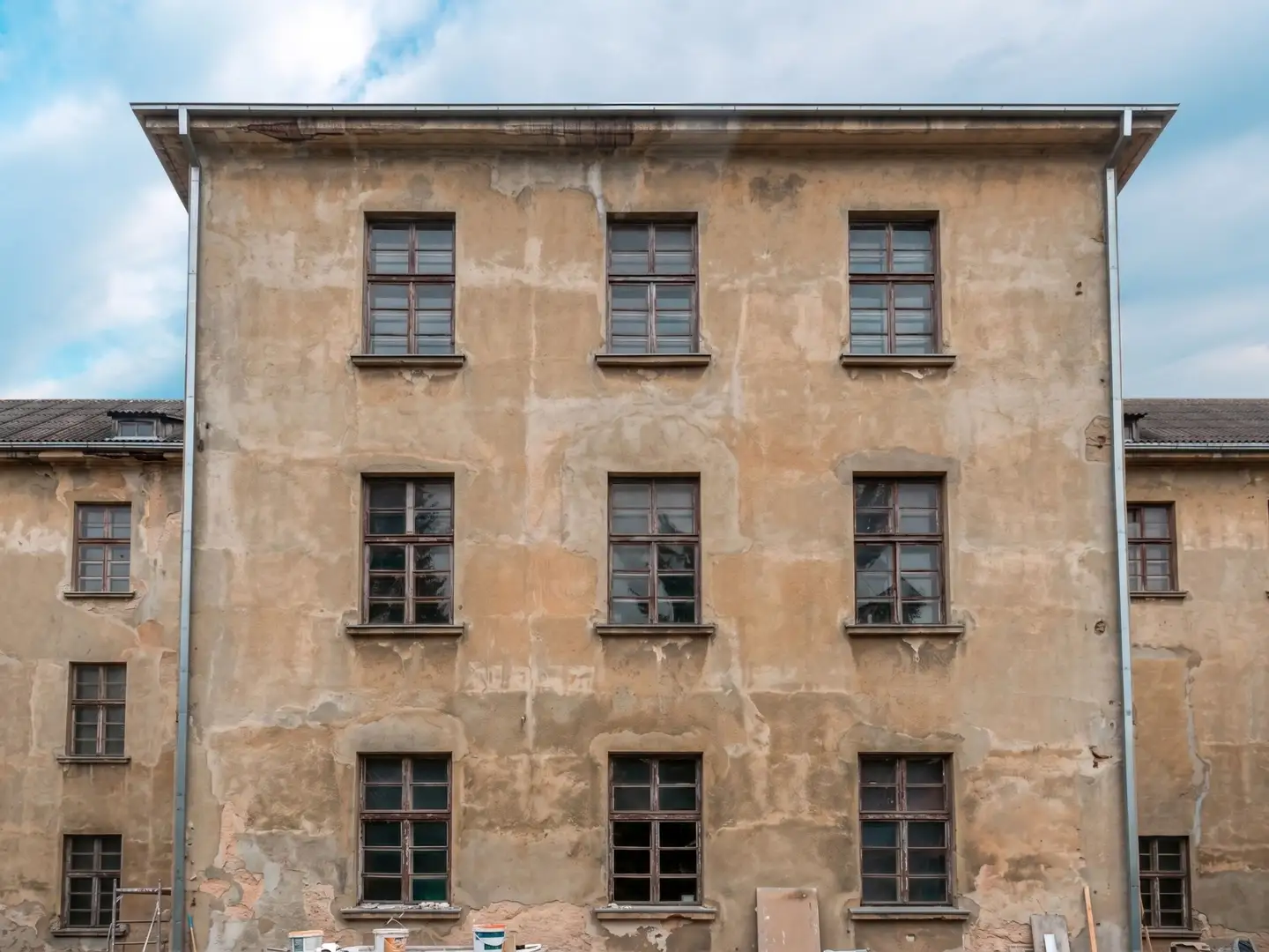 Fabrika ve Endüstriyel Boyama — Önce